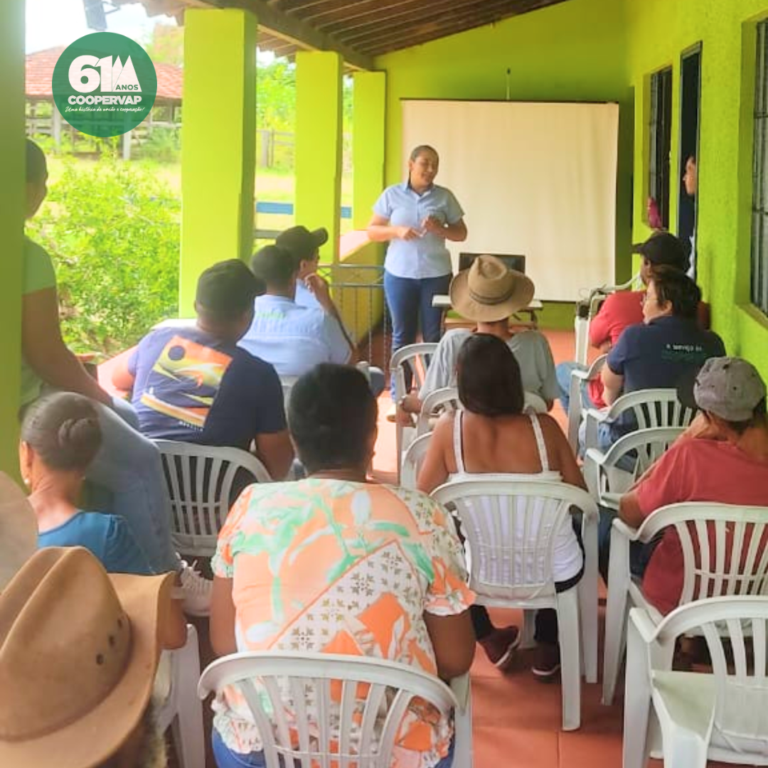 Projeto Mais Leite leva conhecimento sobre qualidade do leite para produtores do PA Esperança