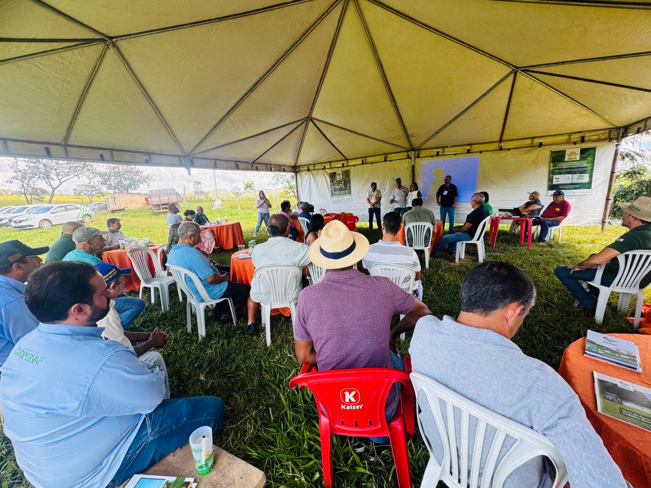 Dia de Campo do Programa Rural Sustentável Cerrado reúne produtores e instituições em Paracatu